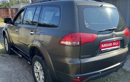 Mitsubishi Pajero Sport II рестайлинг, 2013 год, 1 428 000 рублей, 3 фотография
