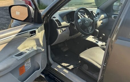 Mitsubishi Pajero Sport II рестайлинг, 2013 год, 1 428 000 рублей, 8 фотография