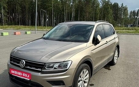 Volkswagen Tiguan II, 2020 год, 2 650 000 рублей, 2 фотография