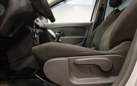 Renault Sandero II рестайлинг, 2019 год, 1 245 000 рублей, 32 фотография