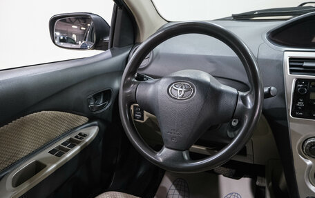 Toyota Yaris III рестайлинг, 2007 год, 599 000 рублей, 17 фотография