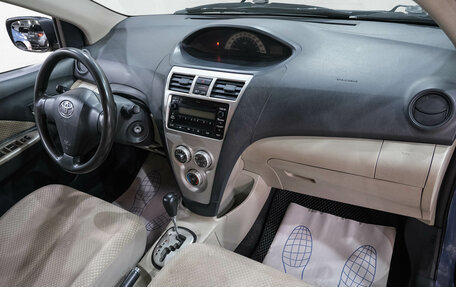 Toyota Yaris III рестайлинг, 2007 год, 599 000 рублей, 16 фотография