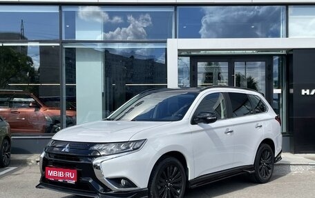 Mitsubishi Outlander III рестайлинг 3, 2022 год, 3 219 000 рублей, 1 фотография