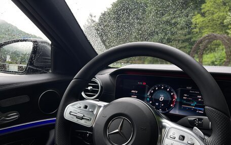 Mercedes-Benz E-Класс, 2018 год, 3 200 000 рублей, 8 фотография