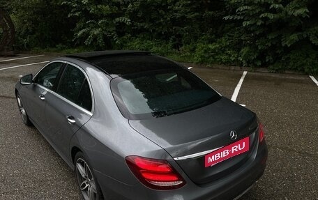Mercedes-Benz E-Класс, 2018 год, 3 200 000 рублей, 3 фотография