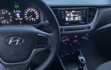 Hyundai Solaris II рестайлинг, 2017 год, 757 000 рублей, 3 фотография