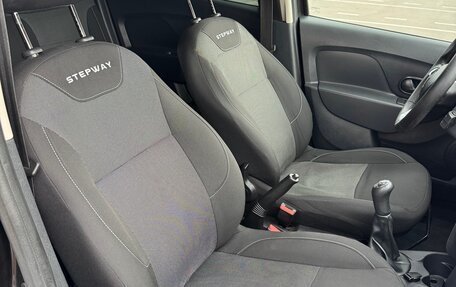 Renault Logan II, 2019 год, 750 000 рублей, 17 фотография
