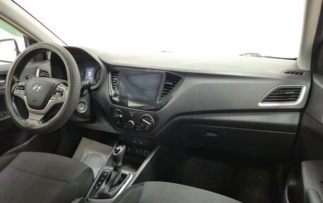 Hyundai Solaris II рестайлинг, 2017 год, 995 000 рублей, 15 фотография