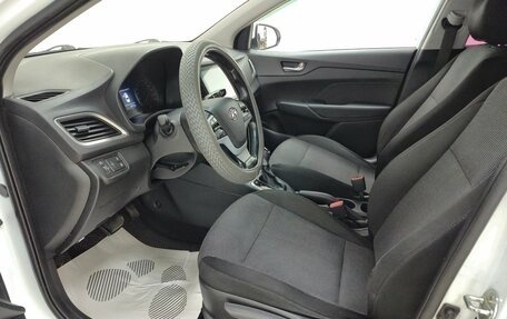 Hyundai Solaris II рестайлинг, 2017 год, 995 000 рублей, 12 фотография