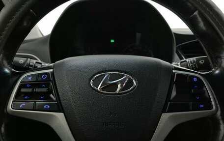 Hyundai Solaris II рестайлинг, 2017 год, 995 000 рублей, 24 фотография