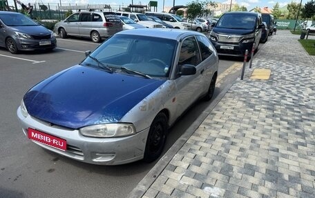 Mitsubishi Colt VI рестайлинг, 2000 год, 90 000 рублей, 1 фотография
