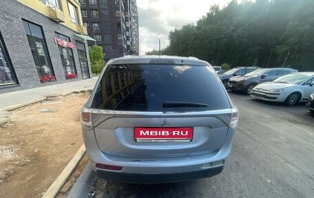 Mitsubishi Outlander III рестайлинг 3, 2012 год, 950 000 рублей, 1 фотография
