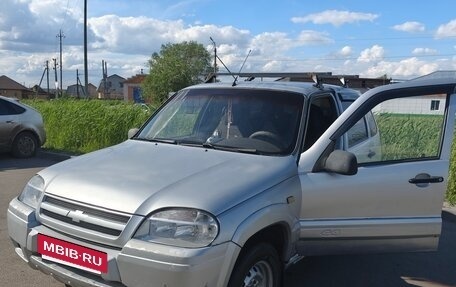 Chevrolet Niva I рестайлинг, 2004 год, 300 000 рублей, 9 фотография