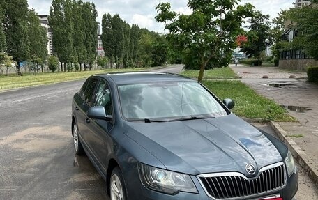 Skoda Superb III рестайлинг, 2014 год, 1 000 000 рублей, 17 фотография