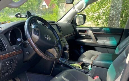 Toyota Land Cruiser 200, 2008 год, 1 999 000 рублей, 15 фотография