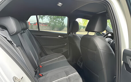 Volkswagen Golf VIII, 2023 год, 2 010 111 рублей, 14 фотография