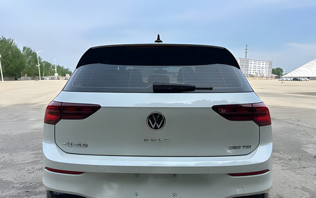 Volkswagen Golf VIII, 2023 год, 2 010 111 рублей, 18 фотография