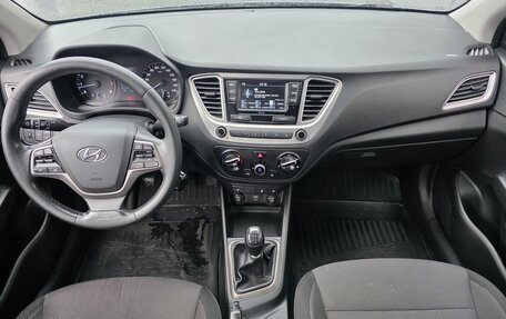 Hyundai Solaris II рестайлинг, 2019 год, 1 350 000 рублей, 8 фотография