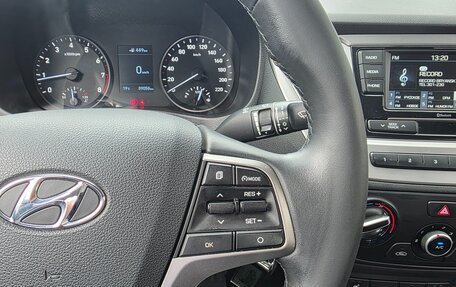 Hyundai Solaris II рестайлинг, 2019 год, 1 350 000 рублей, 13 фотография