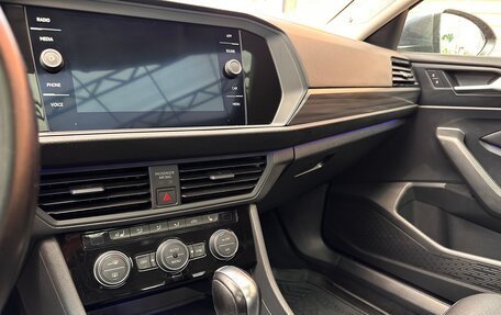 Volkswagen Jetta VII, 2019 год, 1 900 000 рублей, 24 фотография