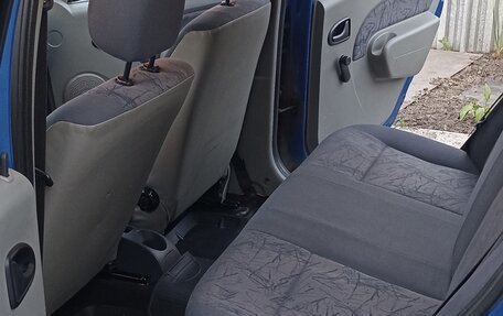 Renault Logan I, 2006 год, 365 000 рублей, 6 фотография