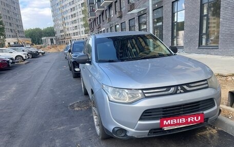 Mitsubishi Outlander III рестайлинг 3, 2012 год, 950 000 рублей, 2 фотография