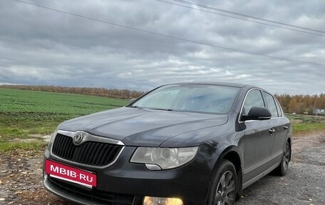 Skoda Superb III рестайлинг, 2012 год, 800 000 рублей, 3 фотография