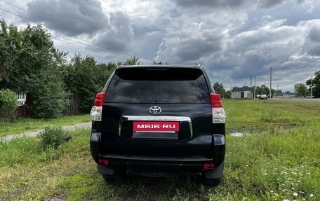 Toyota Land Cruiser Prado 150 рестайлинг 2, 2013 год, 3 800 000 рублей, 6 фотография