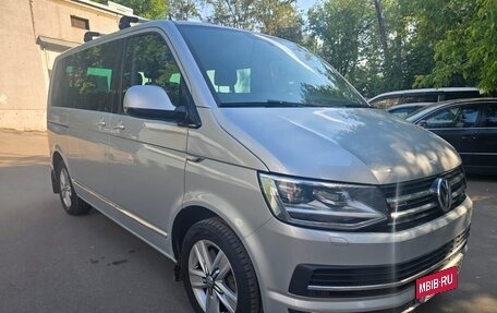 Volkswagen Multivan T6 рестайлинг, 2016 год, 3 650 000 рублей, 2 фотография