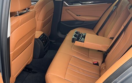 BMW 5 серия, 2023 год, 5 690 000 рублей, 15 фотография