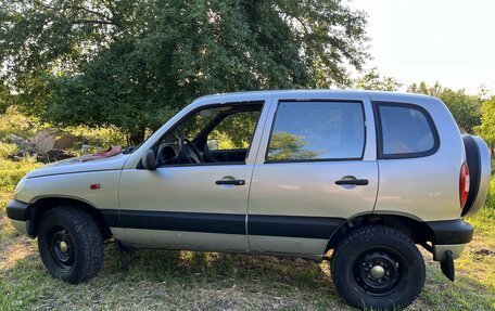 Chevrolet Niva I рестайлинг, 2004 год, 390 000 рублей, 3 фотография