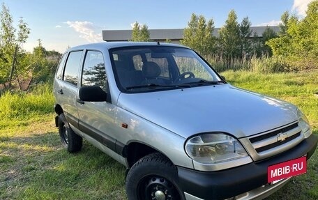 Chevrolet Niva I рестайлинг, 2004 год, 390 000 рублей, 7 фотография