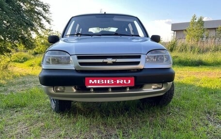 Chevrolet Niva I рестайлинг, 2004 год, 390 000 рублей, 6 фотография