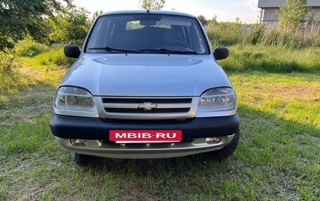 Chevrolet Niva I рестайлинг, 2004 год, 390 000 рублей, 2 фотография