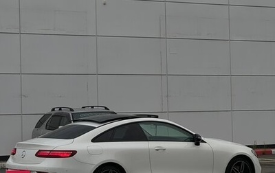 Mercedes-Benz E-Класс, 2018 год, 3 900 000 рублей, 1 фотография