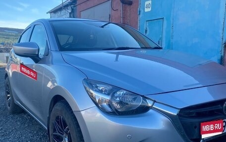 Mazda Demio IV, 2016 год, 900 000 рублей, 1 фотография