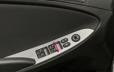Hyundai Solaris II рестайлинг, 2016 год, 980 000 рублей, 13 фотография