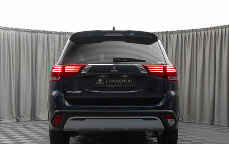 Mitsubishi Outlander III рестайлинг 3, 2021 год, 2 490 000 рублей, 6 фотография