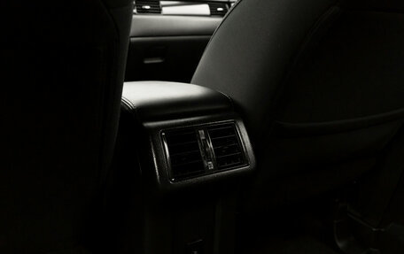 Mitsubishi Outlander III рестайлинг 3, 2021 год, 2 490 000 рублей, 13 фотография