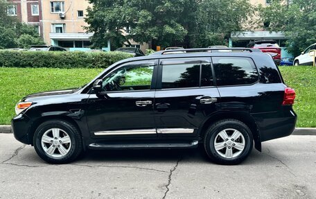 Toyota Land Cruiser 200, 2012 год, 2 950 000 рублей, 7 фотография