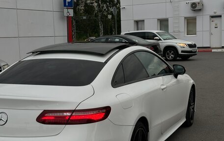 Mercedes-Benz E-Класс, 2018 год, 3 900 000 рублей, 4 фотография