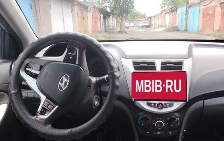Hyundai Solaris II рестайлинг, 2011 год, 550 000 рублей, 3 фотография