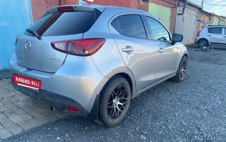 Mazda Demio IV, 2016 год, 900 000 рублей, 4 фотография