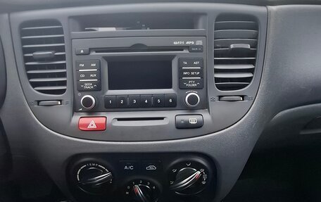 KIA Rio II, 2011 год, 600 000 рублей, 10 фотография