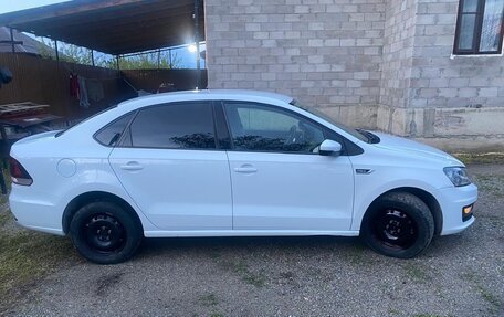 Volkswagen Polo VI (EU Market), 2019 год, 700 000 рублей, 2 фотография