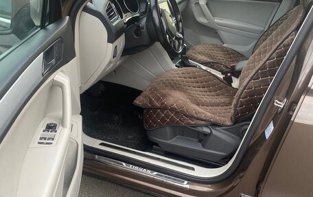 Volkswagen Tiguan II, 2017 год, 1 750 000 рублей, 3 фотография