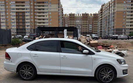 Volkswagen Polo VI (EU Market), 2017 год, 1 035 000 рублей, 3 фотография