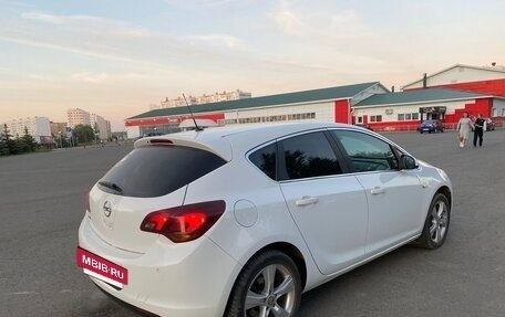 Opel Astra J, 2010 год, 530 000 рублей, 4 фотография