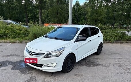 Hyundai Solaris II рестайлинг, 2014 год, 950 000 рублей, 2 фотография