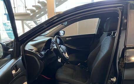 Hyundai Solaris II рестайлинг, 2016 год, 987 000 рублей, 16 фотография
